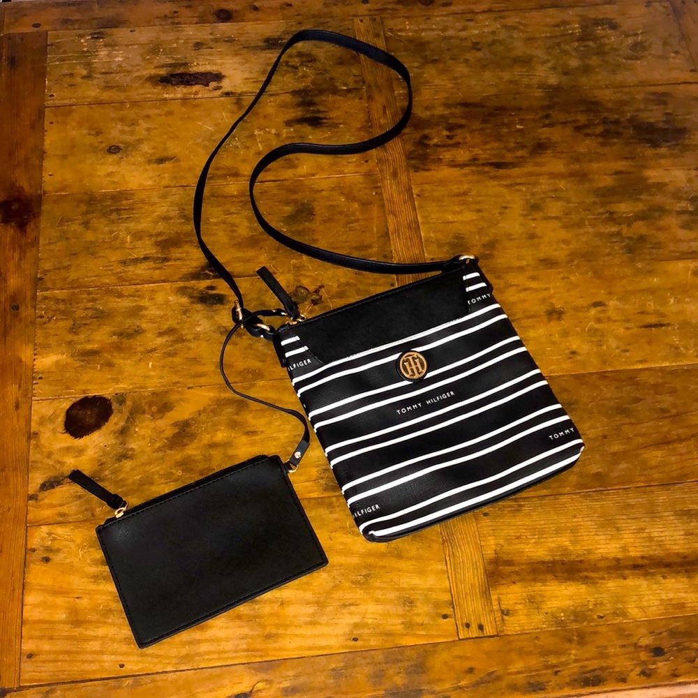 Tommy Hilfiger Black & White Stripped Crossbody Purse With Pouch